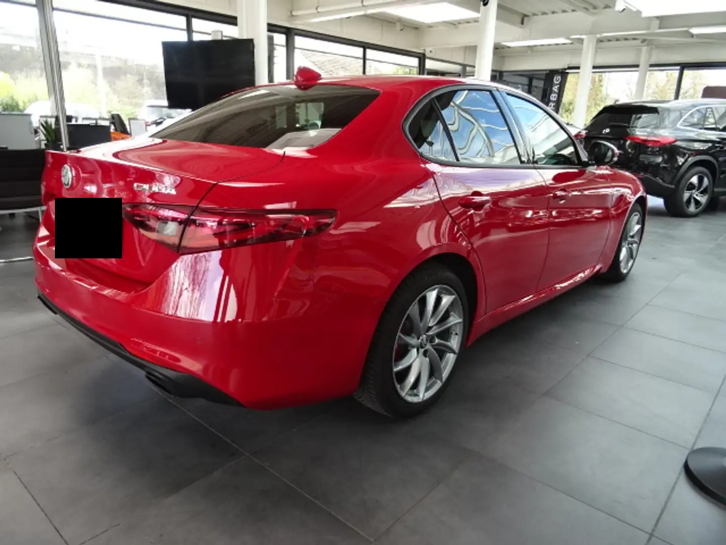 Alfa Romeo Giulia (2022) 44.900€, Savicar srl, Noleggio e Vendita Auto